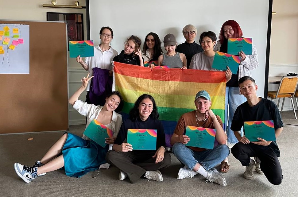 Обучение и поддержка: Активистский КВИРатон для молодых ЛГБТ-людей из ВЕЦА